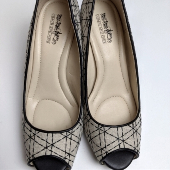 Coach and Four Fabric Peep Toe Heels Size 7.5 - Picture 6 of 7